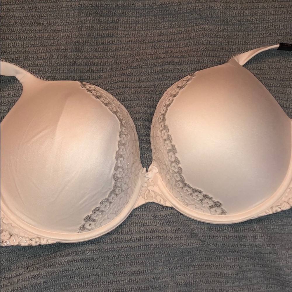 Victoria Secret push up bra 40C